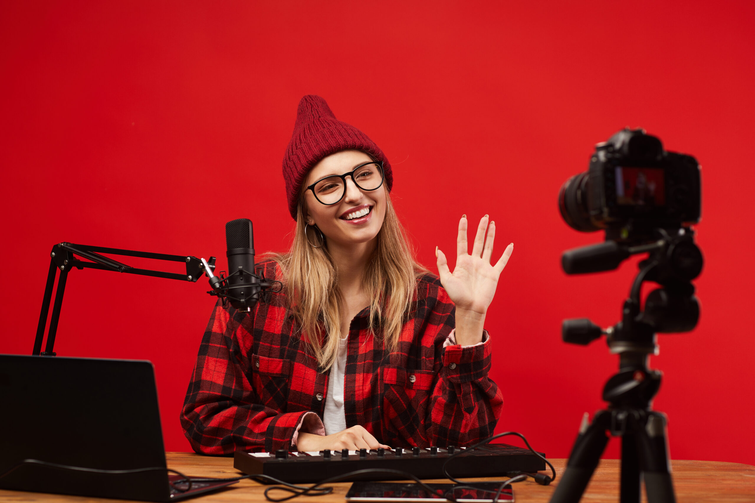 Spotlight portable studios, mobile audio rigs, and smartphone accessories that let you record pro‑level content anywhere.